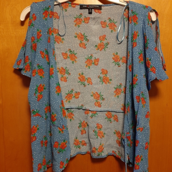 Wrap shirt - Picture 3 of 3